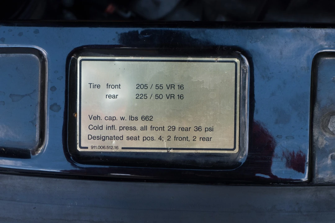 1987 Porsche 911 Carrera 3.2 - Image 29 of 31