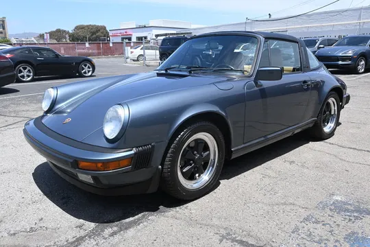 1987 Porsche 911 Carrera Targa
