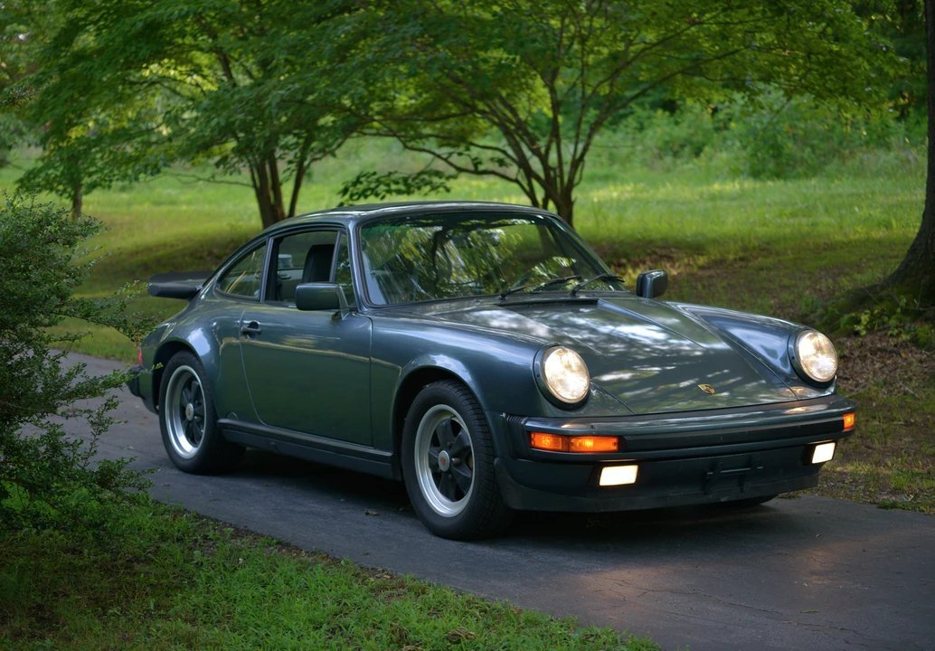 1987 Porsche 911 Carrera 3.2 - Image 2 of 31