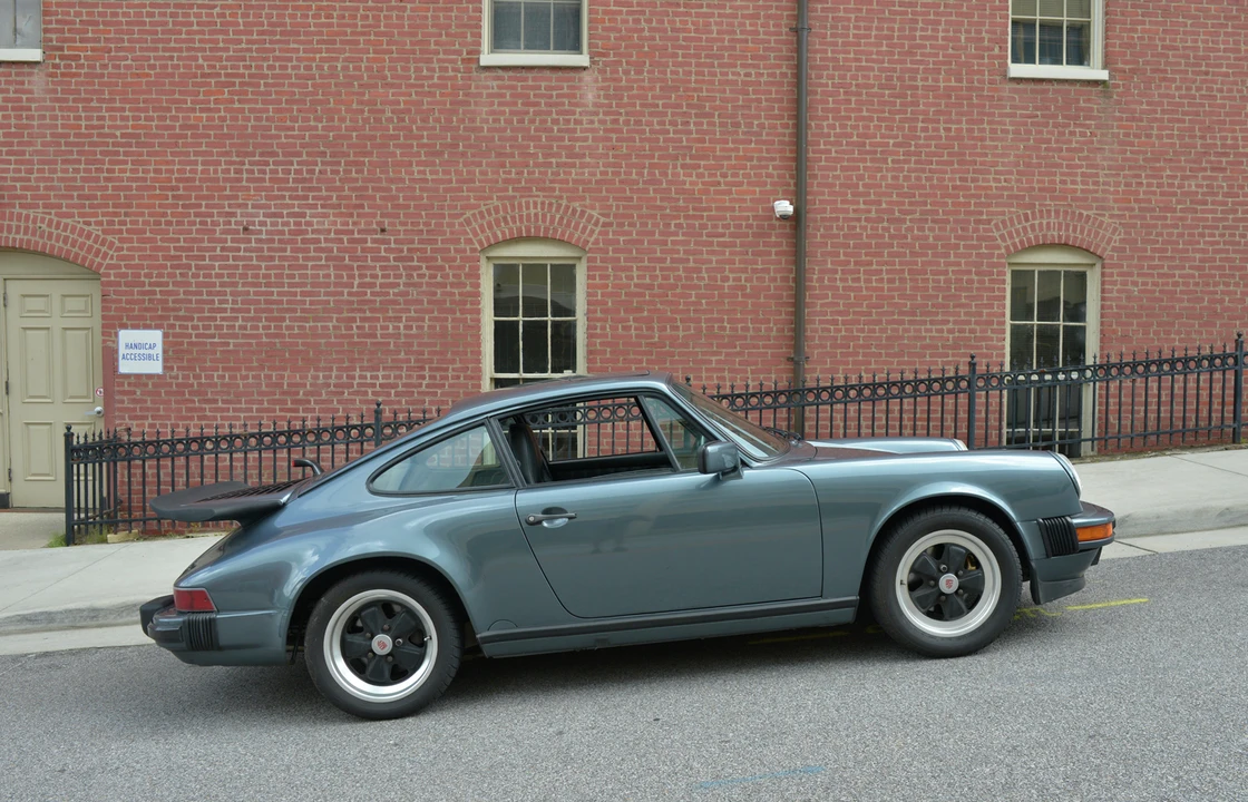 1987 Porsche 911 Carrera 3.2 - Image 10 of 31