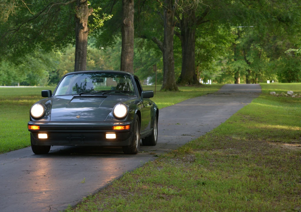 1987 Porsche 911 Carrera 3.2 - Image 3 of 31