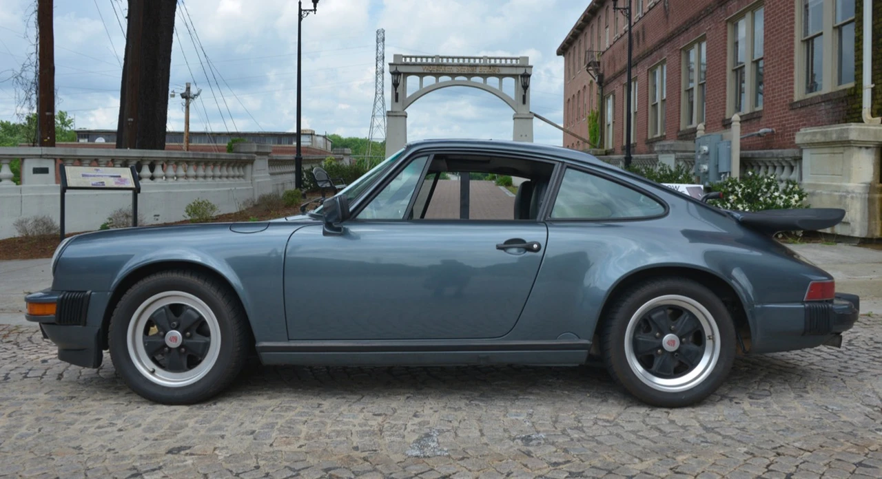 1987 Porsche 911 Carrera 3.2 - Image 17 of 31