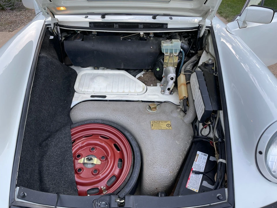 1987 Porsche 911 Carrera 3.2 - Image 16 of 23