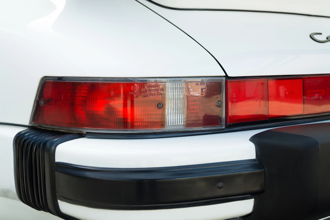 1987 Porsche 911 Carrera 3.2 - Image 16 of 31
