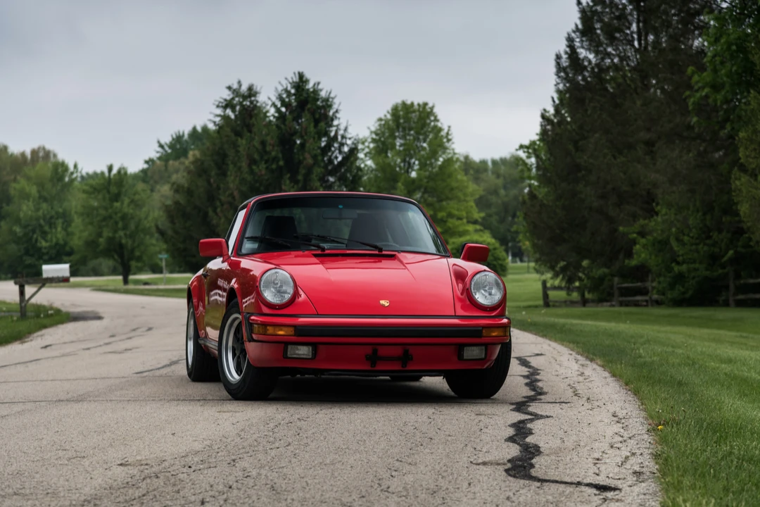 1987 Porsche 911 Carrera 3.2 - Image 2 of 31
