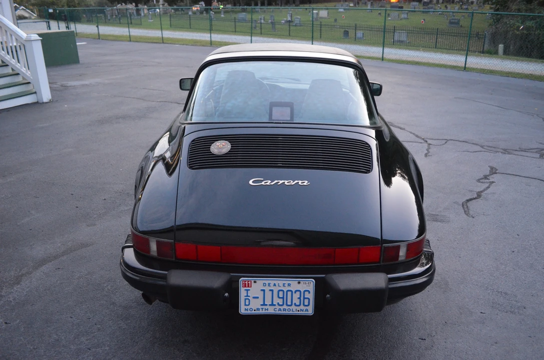 1987 Porsche 911 Carrera 3.2 - Image 26 of 31
