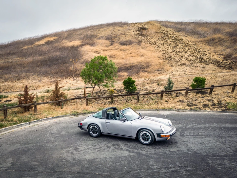 1987 Porsche 911 Carrera 3.2 - Image 7 of 31
