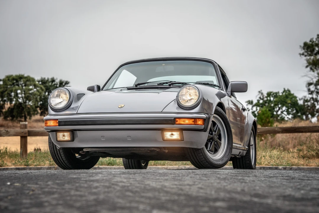 1987 Porsche 911 Carrera 3.2 - Image 2 of 31