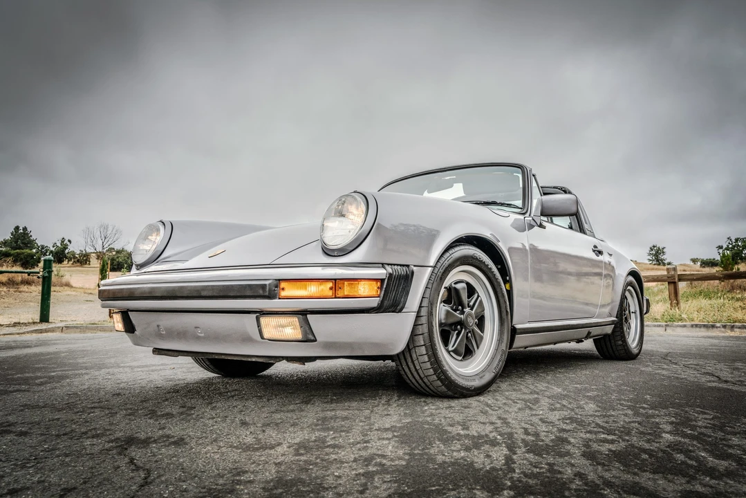 1987 Porsche 911 Carrera 3.2 - Image 3 of 31