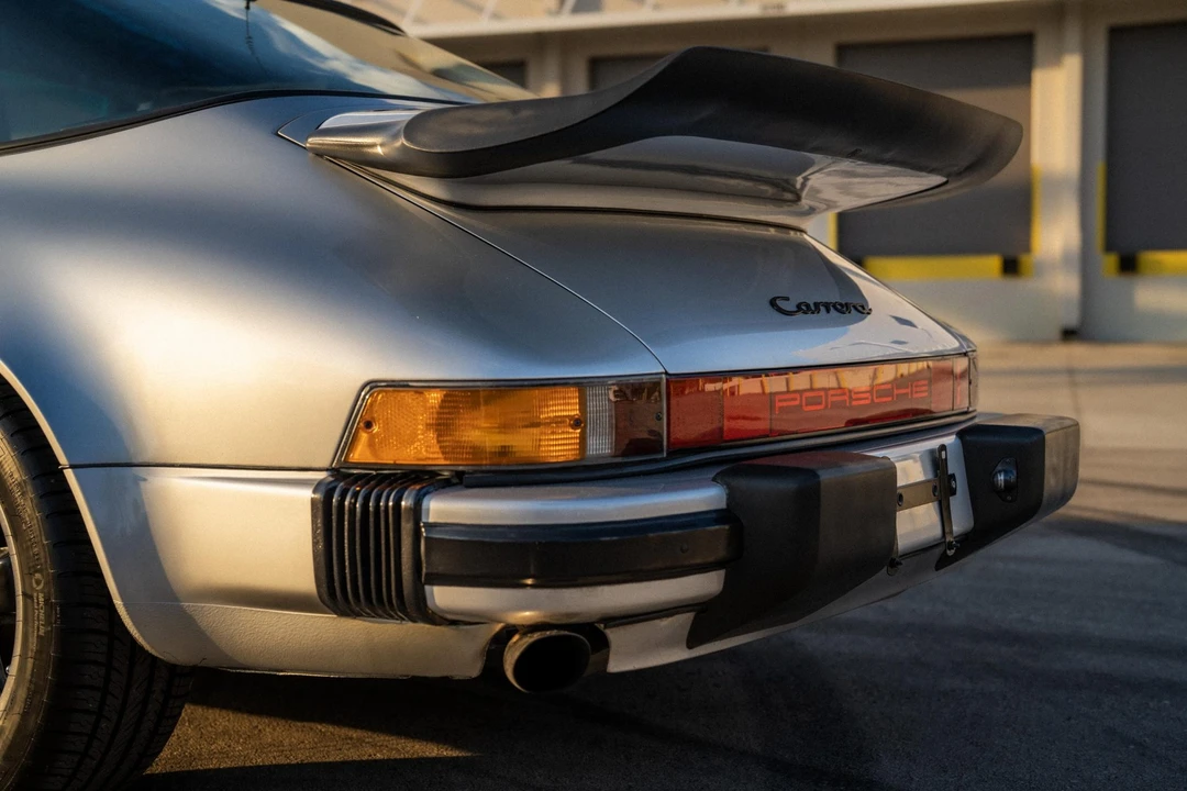 1987 Porsche 911 Carrera 3.2 - Image 17 of 31