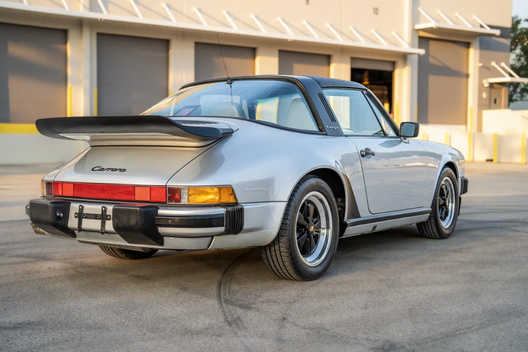 1987 Porsche 911 Carrera 3.2 - Image 9 of 31