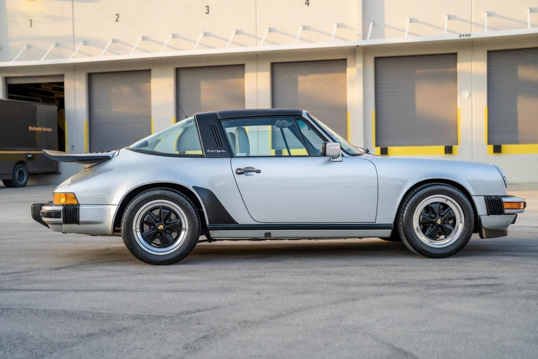 1987 Porsche 911 Carrera 3.2 - Image 10 of 31