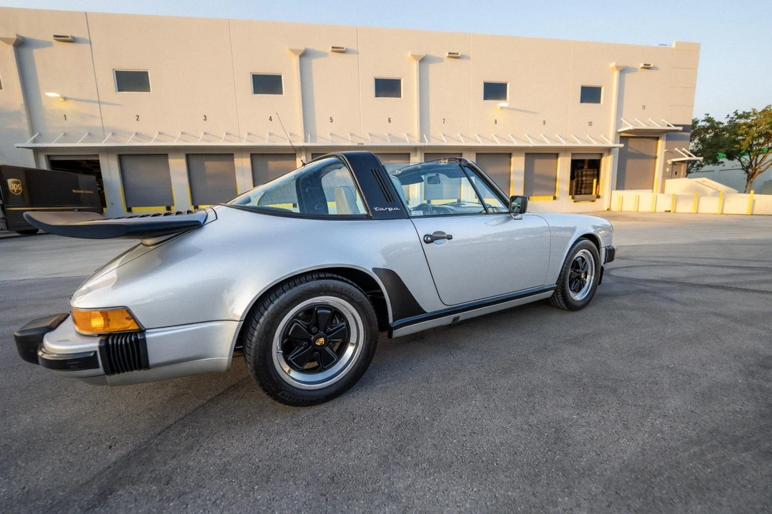 1987 Porsche 911 Carrera 3.2 - Image 14 of 31
