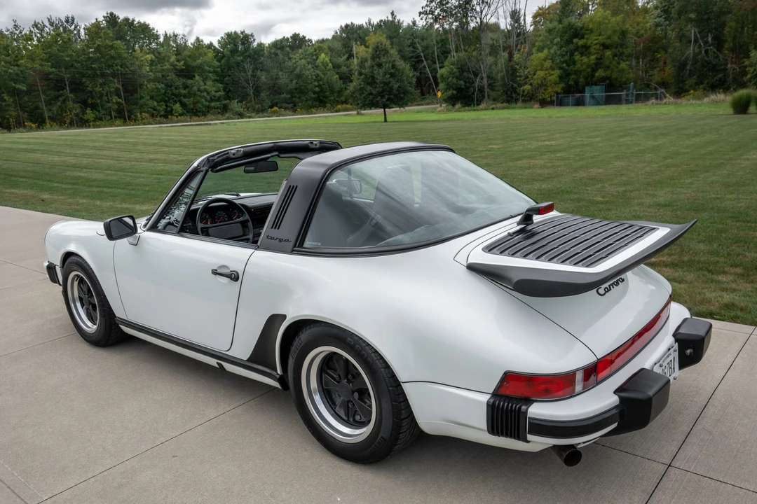 1987 Porsche 911 Carrera 3.2 - Image 13 of 31