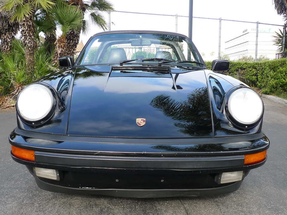1987 Porsche 911 Carrera 3.2 - Image 17 of 31