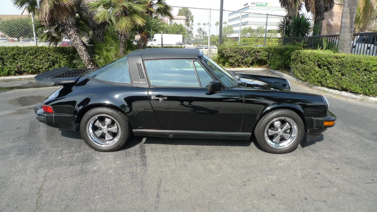 1987 Porsche 911 Carrera 3.2 - Image 12 of 31