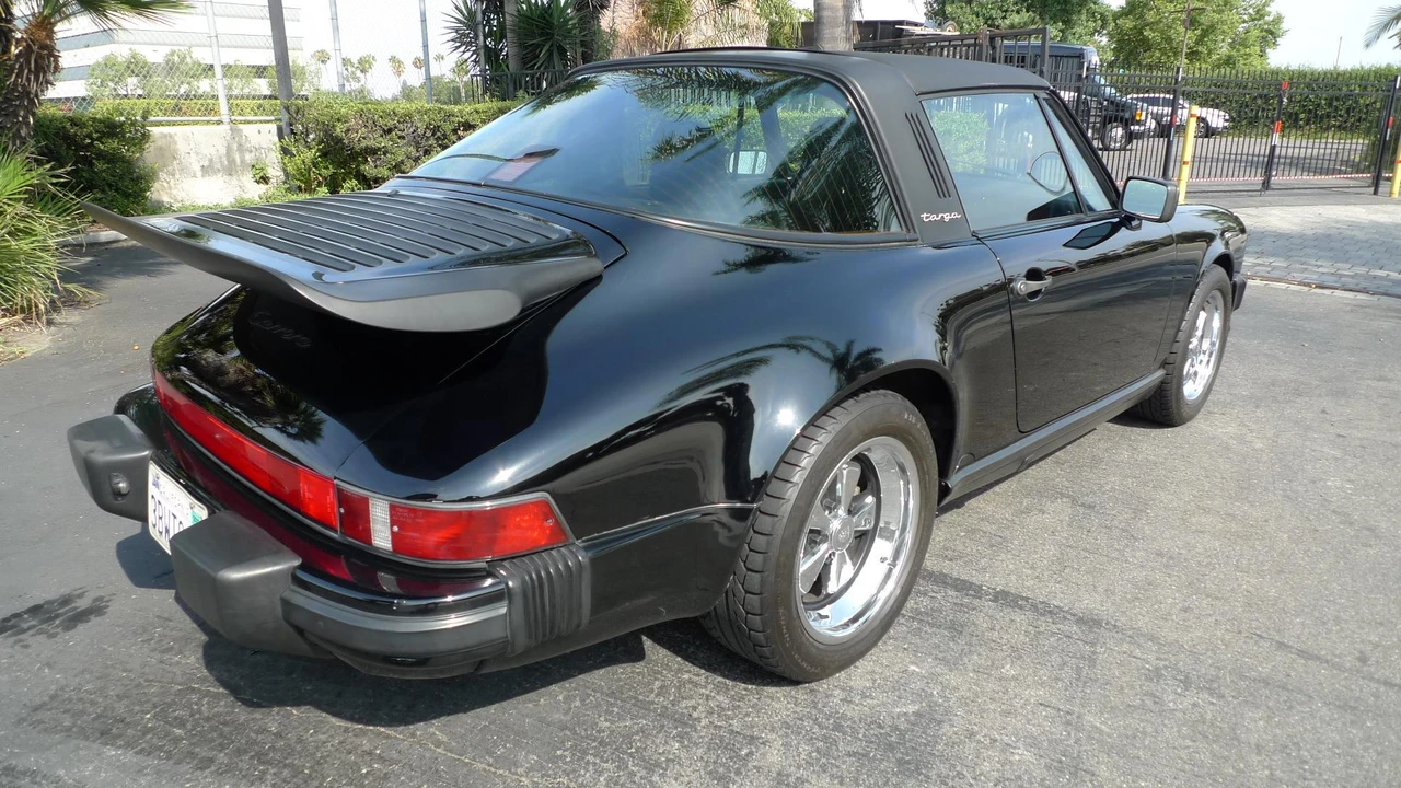 1987 Porsche 911 Carrera 3.2 - Image 10 of 31