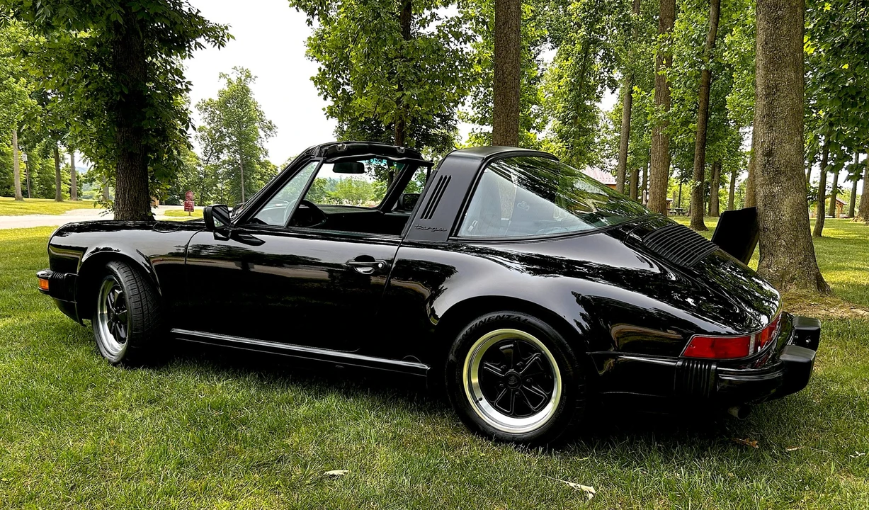 1987 Porsche 911 Carrera 3.2 - Image 8 of 31