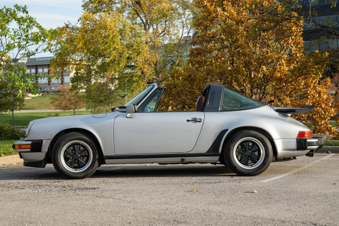 1987 Porsche 911 Carrera 3.2 - Image 11 of 31