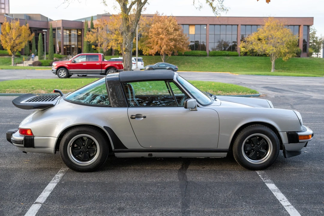 1987 Porsche 911 Carrera 3.2 - Image 18 of 31