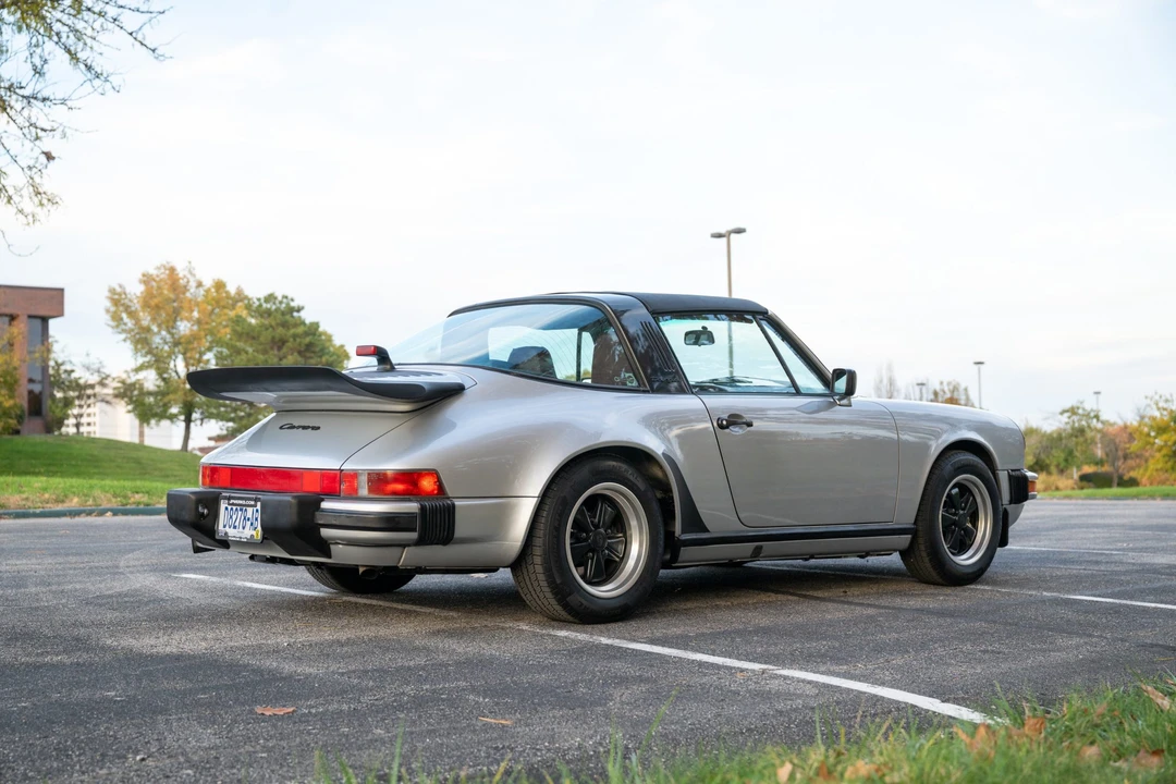 1987 Porsche 911 Carrera 3.2 - Image 17 of 31