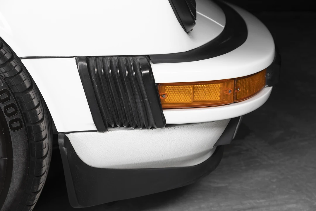 1987 Porsche 911 Carrera 3.2 - Image 18 of 31