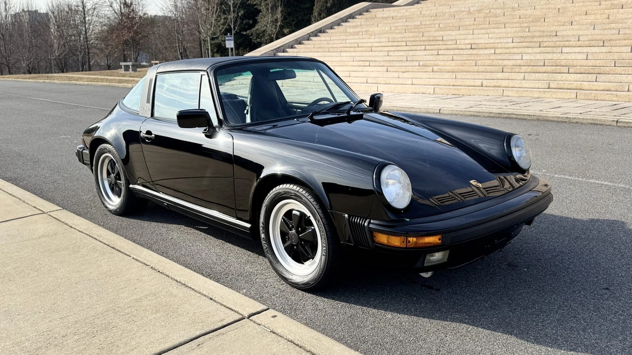 1987 Porsche 911 Carrera 3.2 - Image 11 of 31