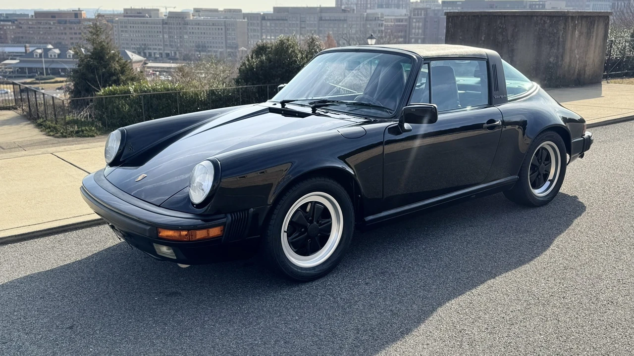 1987 Porsche 911 Carrera 3.2 - Image 2 of 31