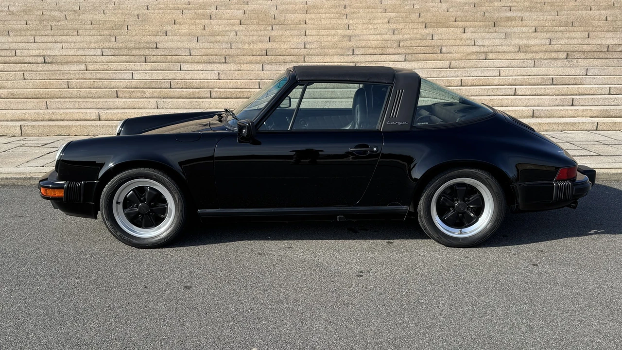 1987 Porsche 911 Carrera 3.2 - Image 16 of 31