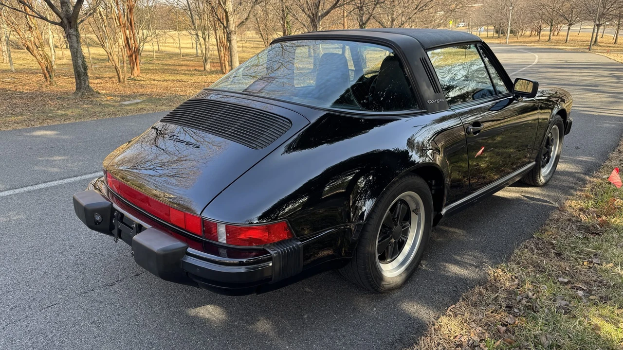 1987 Porsche 911 Carrera 3.2 - Image 30 of 31