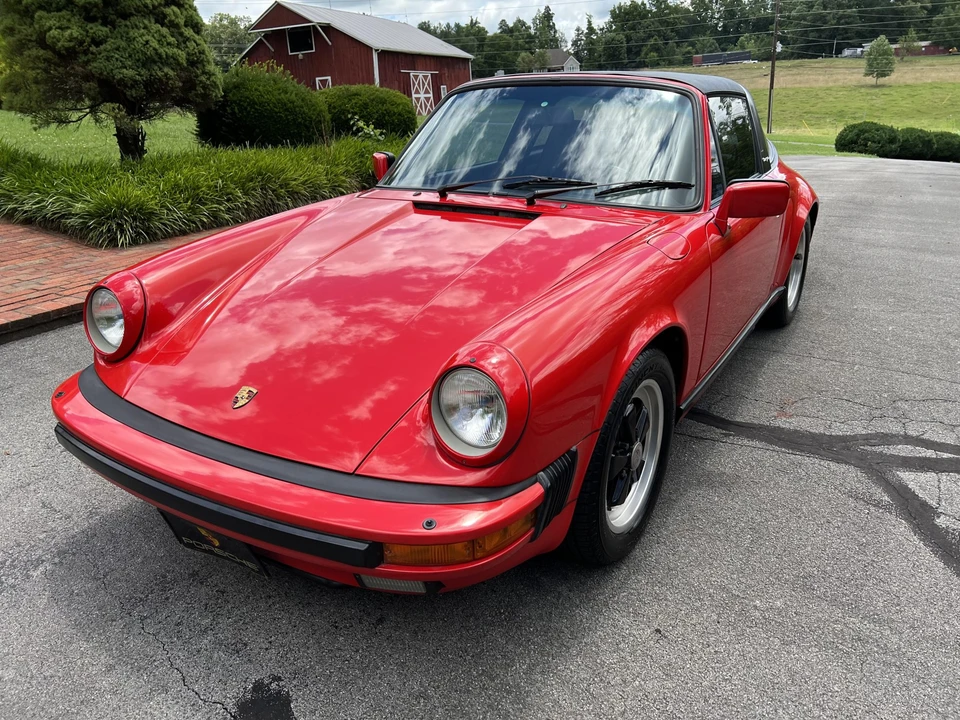 1987 Porsche 911 Carrera 3.2 - Image 2 of 31