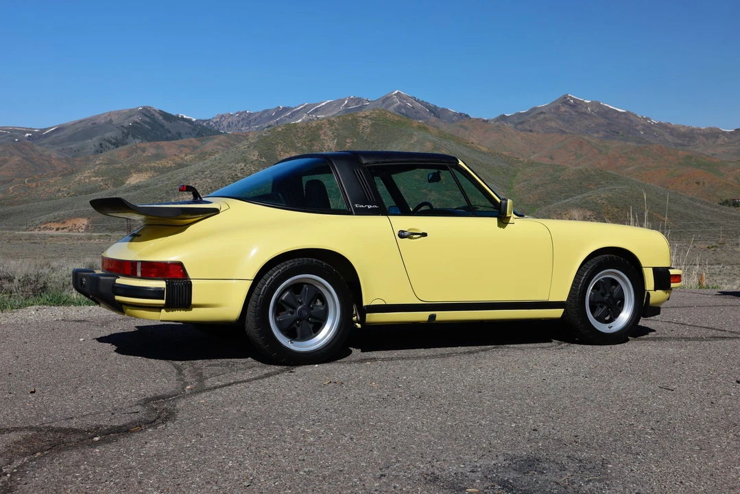 1987 Porsche 911 Carrera 3.2 - Image 13 of 31