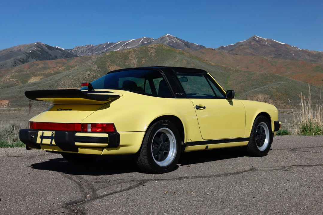 1987 Porsche 911 Carrera 3.2 - Image 11 of 31