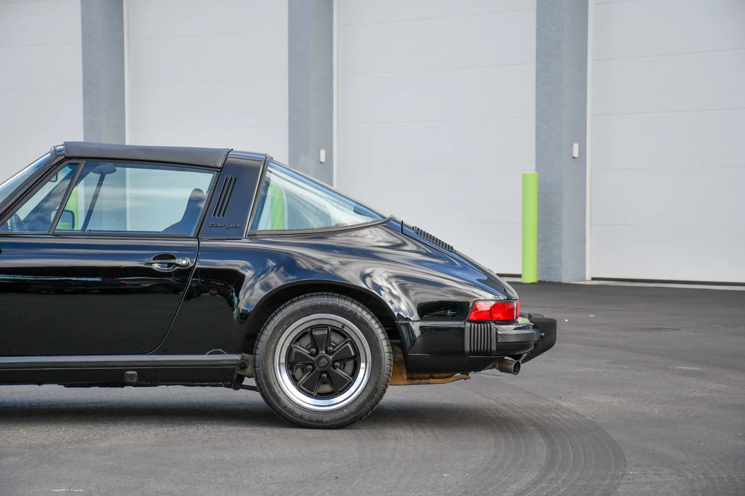 1987 Porsche 911 Carrera 3.2 - Image 29 of 31