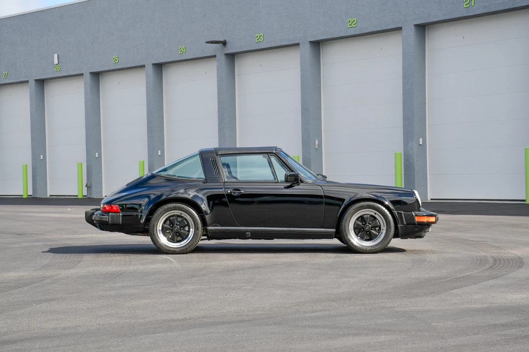 1987 Porsche 911 Carrera 3.2 - Image 17 of 31