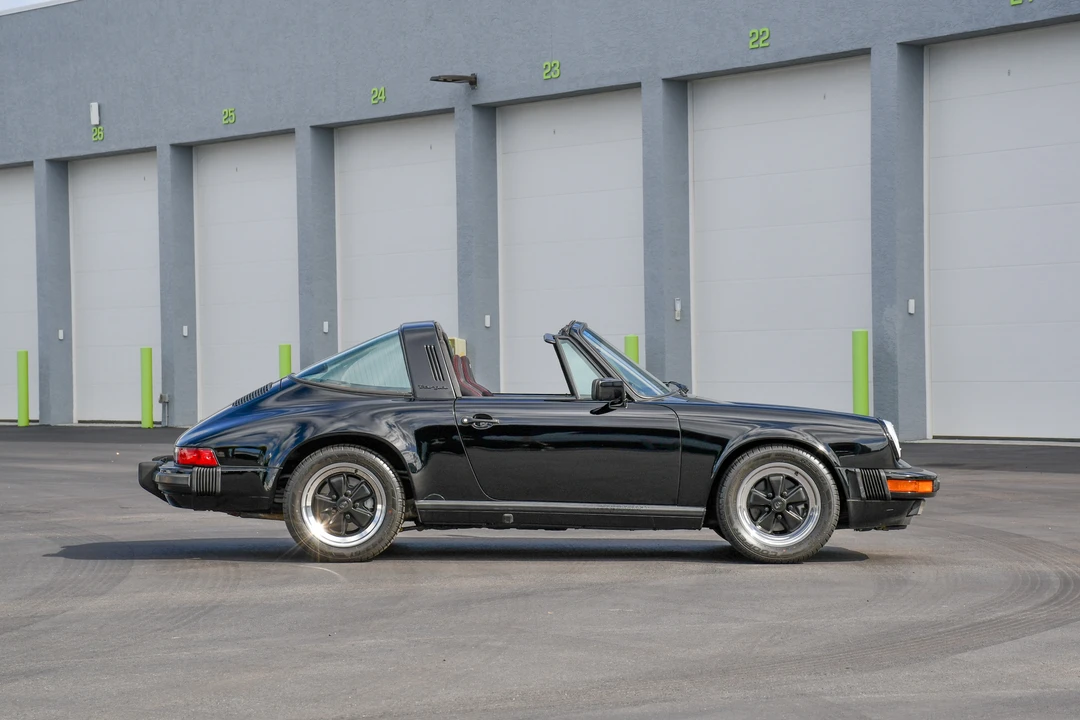 1987 Porsche 911 Carrera 3.2 - Image 16 of 31