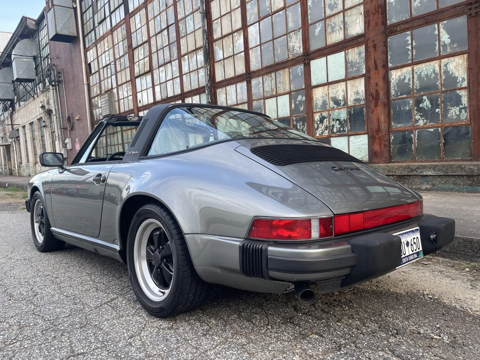 1987 Porsche 911 Carrera 3.2 - Image 10 of 31