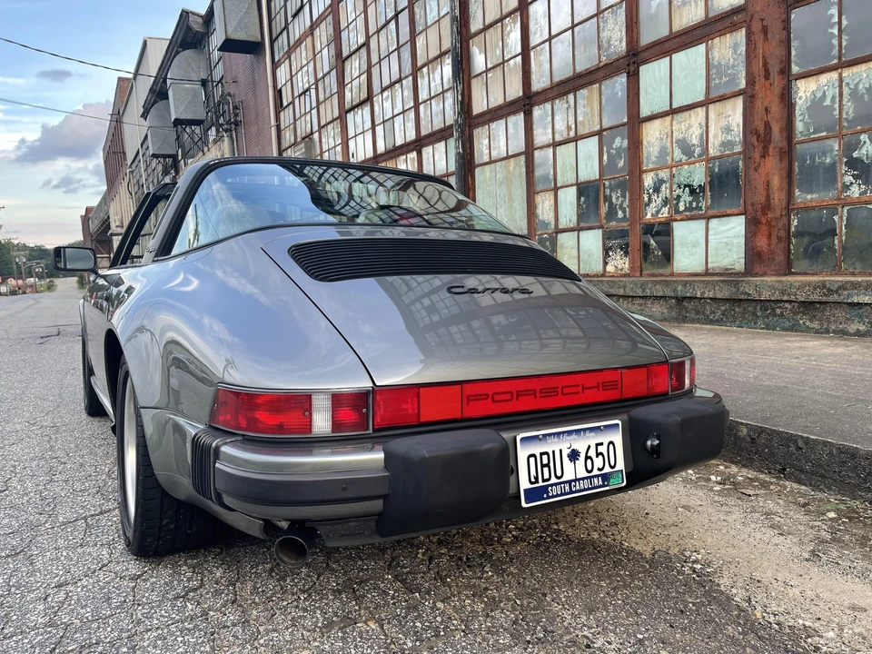 1987 Porsche 911 Carrera 3.2 - Image 11 of 31