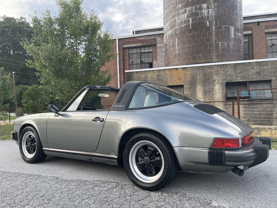 1987 Porsche 911 Carrera 3.2 - Image 9 of 31