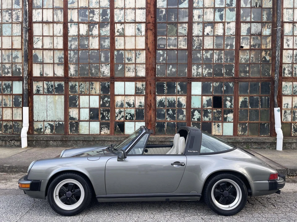 1987 Porsche 911 Carrera 3.2 - Image 6 of 31