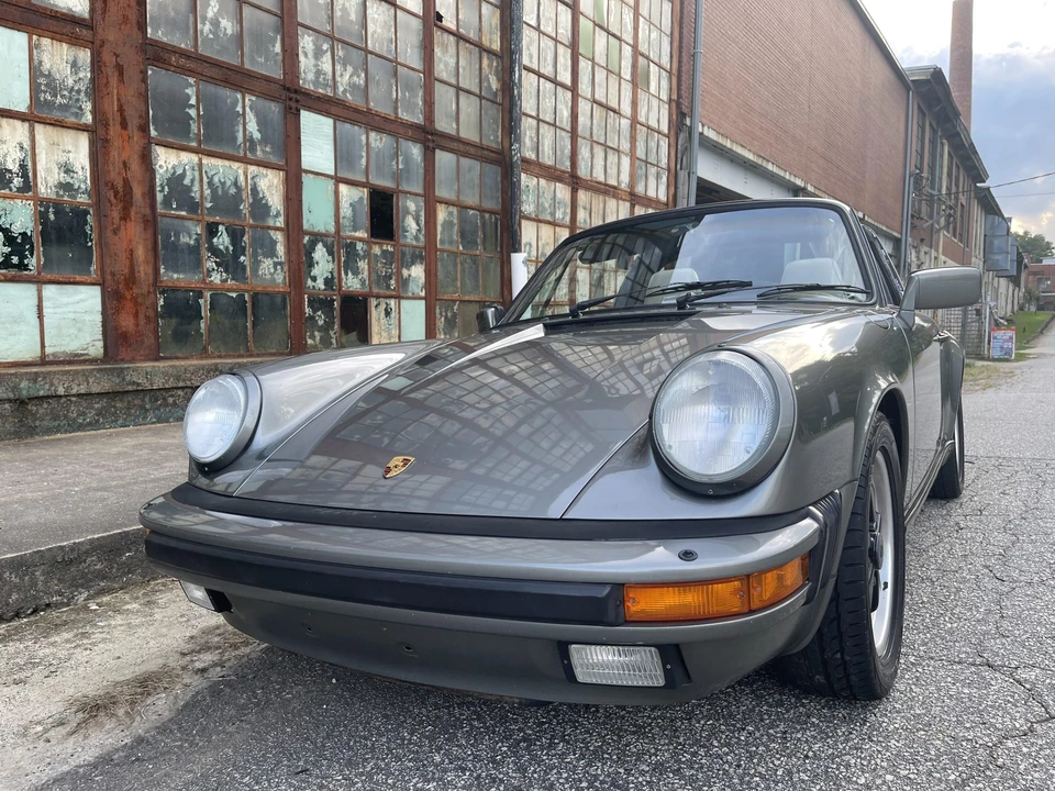 1987 Porsche 911 Carrera 3.2 - Image 2 of 31
