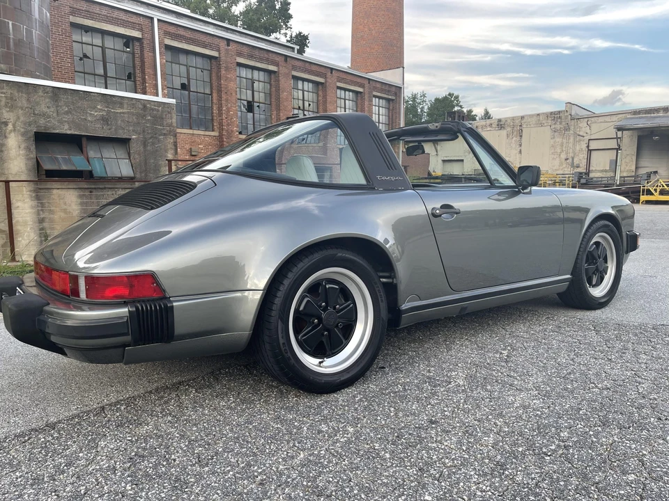 1987 Porsche 911 Carrera 3.2 - Image 15 of 31