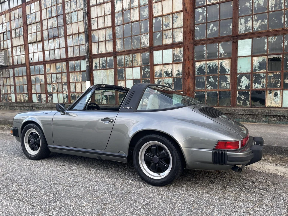 1987 Porsche 911 Carrera 3.2 - Image 7 of 31