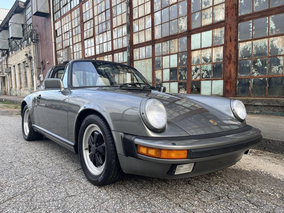 1987 Porsche 911 Carrera 3.2 - Image 22 of 31