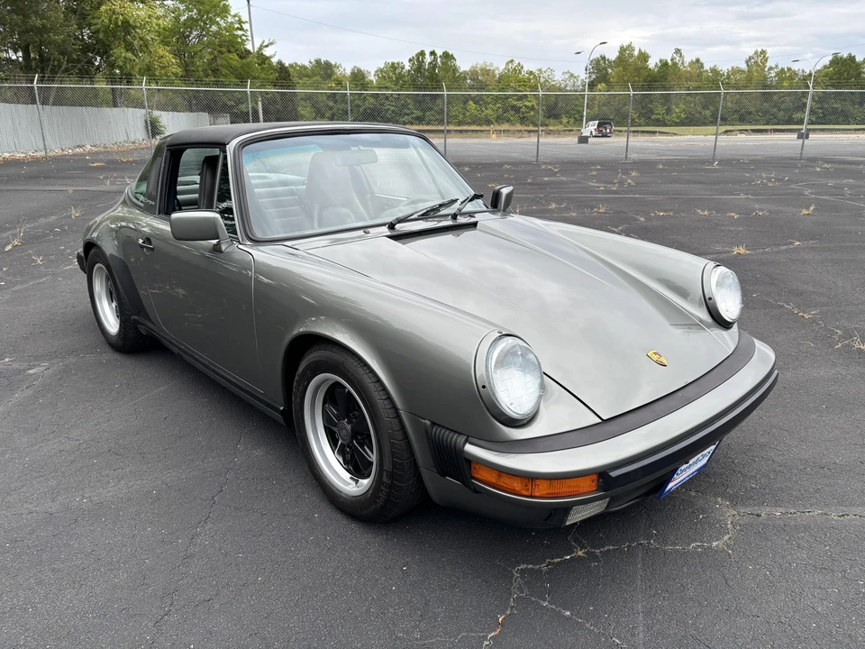 1987 Porsche 911 Carrera 3.2 - Image 12 of 31