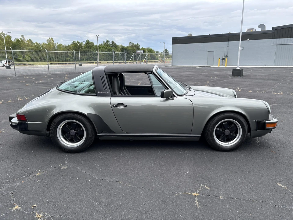 1987 Porsche 911 Carrera 3.2 - Image 10 of 31