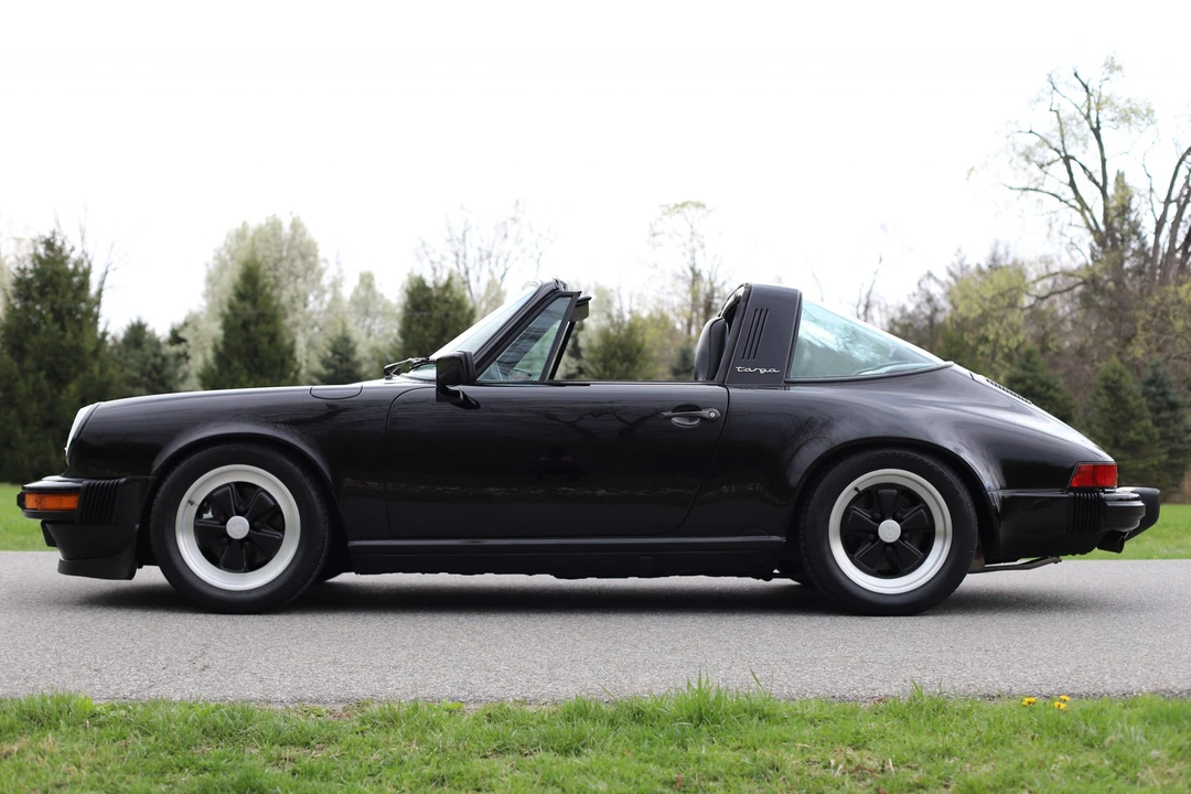 1987 Porsche 911 Carrera 3.2 - Image 2 of 31
