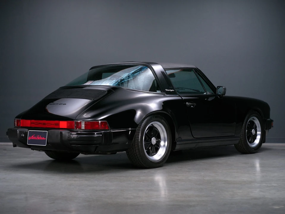 1987 Porsche 911 Carrera 3.2 - Image 10 of 31