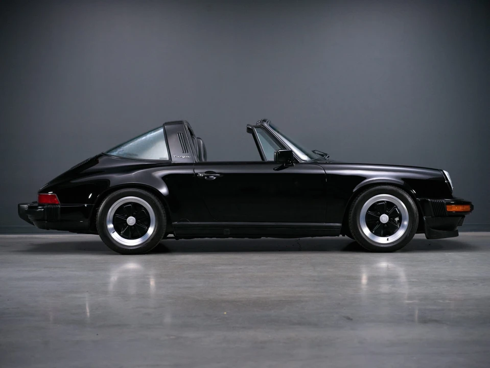1987 Porsche 911 Carrera 3.2 - Image 28 of 31
