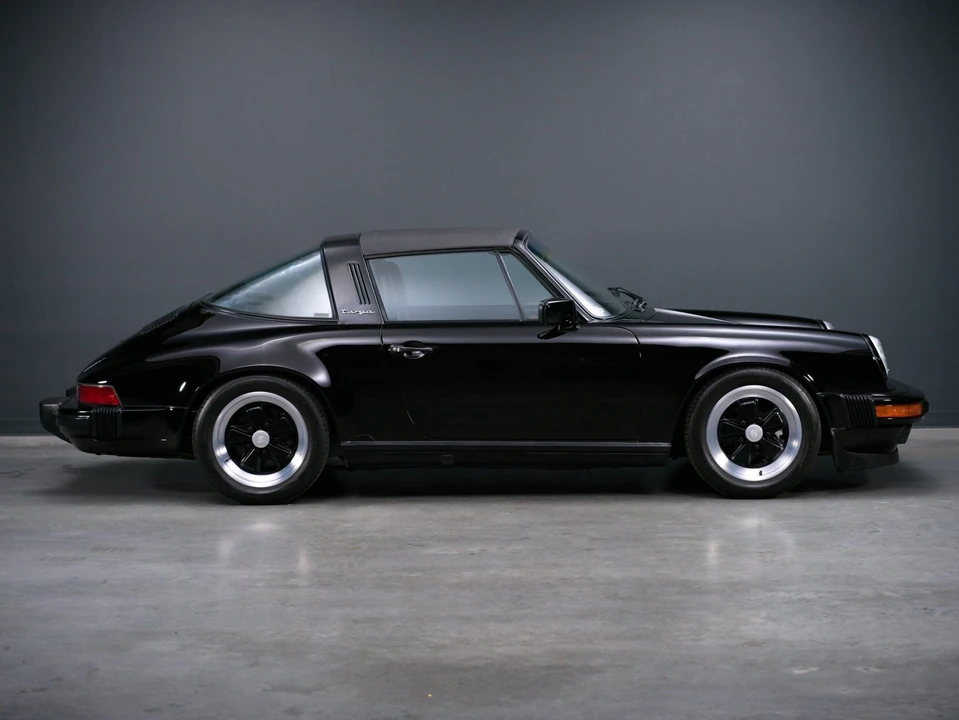 1987 Porsche 911 Carrera 3.2 - Image 11 of 31